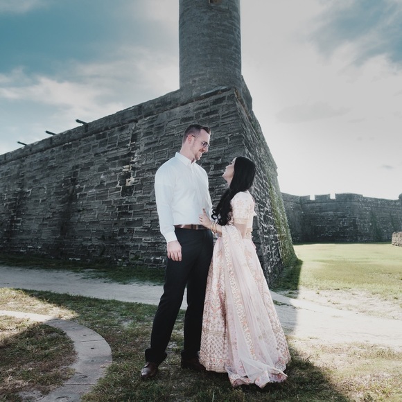 Lehenga Choli - Picture 1 of 6